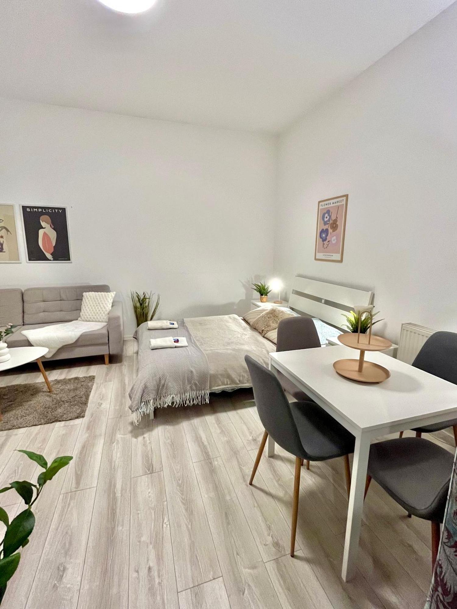 Apartment Robin - Old Town Bratislava Exterior foto